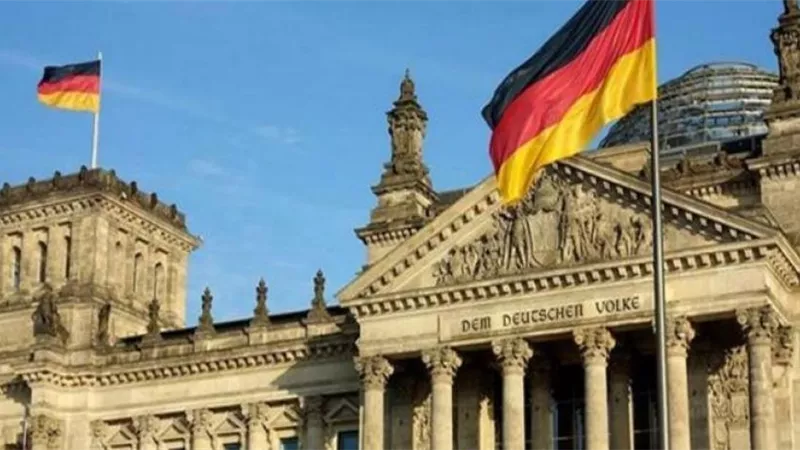 الحكومة الألمانية تلغى القيود المفروضة على المسافرين من الإمارات والبحرين