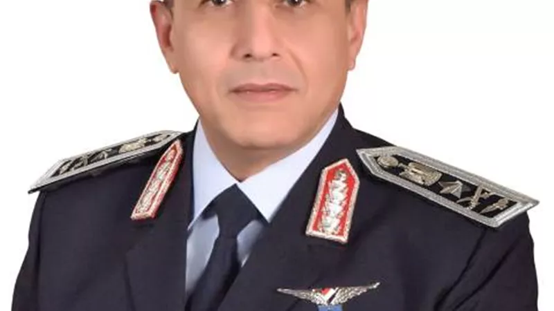 ننشر السيرة الذاتية لقائد القوات الجوية الفريق محمد عباس حلمى