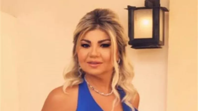 بوسي شلبى تروج للاغنية الرسمية لمهرجان الجونة قبل انطلاقه.. فيديو
