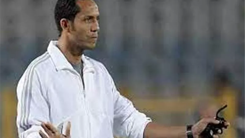 العندليب اطمأن علي ترتيبات استقبال المصري في أوغندا