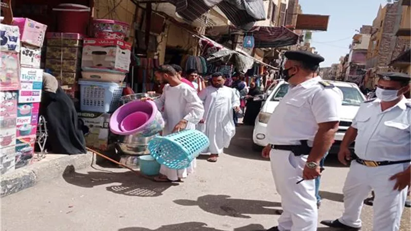 تحرير ٧٠ محضر و٣١ إزالة إدارية في حملة مرافق موسعة بالأقصر