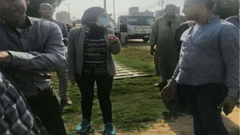 نائب محافظ القليوبية تشارك في حملة لإزالة التعديات على أملاك السكة الحديد والرى