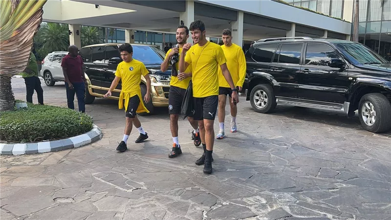 بعثة بيراميدز تتحرك لملعب عزام لخوض أول التدريبات في تنزانيا