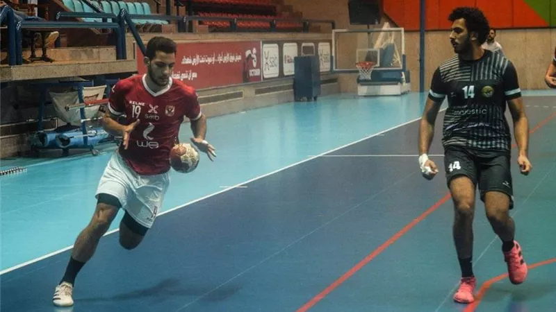الأهلى يفوز على أصحاب الجياد بدورى كرة اليد