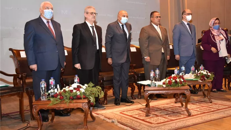 نواب رئيس جامعة عين شمس وسفير إندونيسيا يفتتحون مؤتمر 