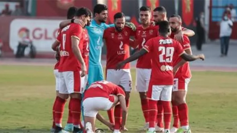 الأهلي يتقدم على الحرس الوطني بهدف في الشوط الأول