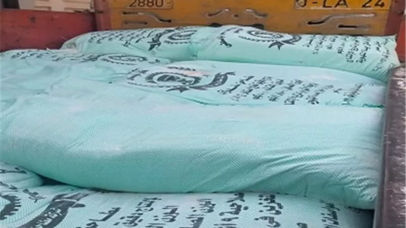 ضبط كميات من الدقيق المدعم والأسمدة الزراعية قبل بيعها بالسوق السوداء فى إهناسيا