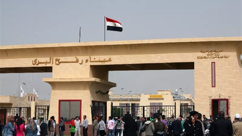 بعد العطلة الأسبوعية.. استئناف تشغيل معبر رفح البرى من الجانبين