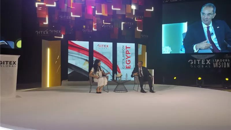 طلعت : تبنى التقنيات الناشئة لمواجهة التحديات المجتمعية فى مجالات الرعاية الصحية