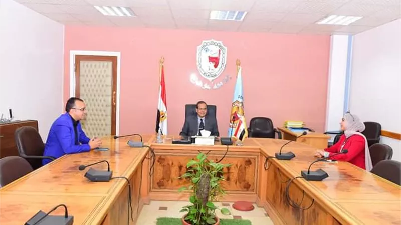 جامعة سوهاج تبحث آليات التعاون مع مركز النيل للإعلام..صور