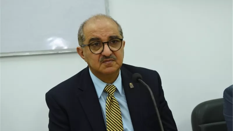 رئيس جامعة أسيوط يفتتح برنامج الهندسة الطبية.. ويؤكد انه من أهم المجالات العلمية حالياً