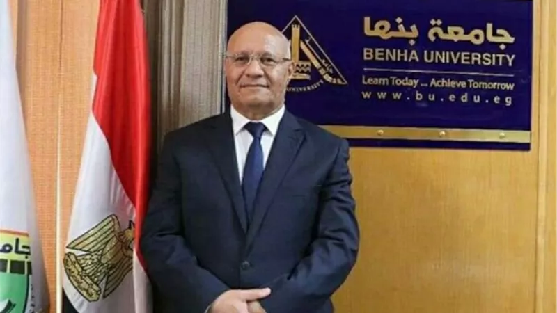 رئيس جامعة بنها يهنىء السيسى بمناسبة المولد النبوى الشريف