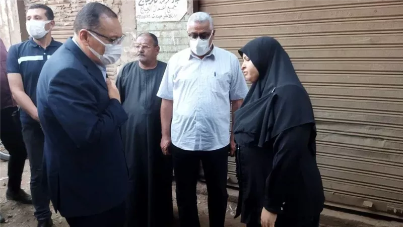 محافظ الشرقية يُؤدي واجب العزاء في وفاة زوج مديرة إدارة التخطيط العمراني
