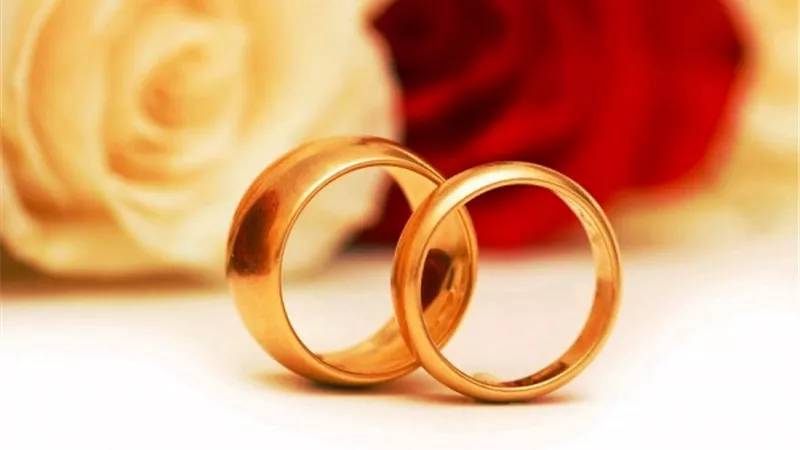 حكم تحريض المخطوبة على ترك خطيبها؟.. دار الإفتاء تجيب