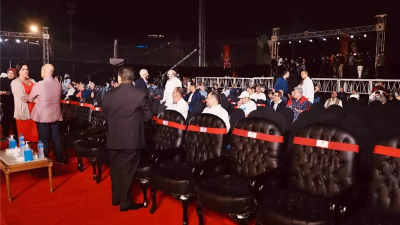 بدء توافد الأعضاء لحضور المؤتمر العام لرئيس الأهلي