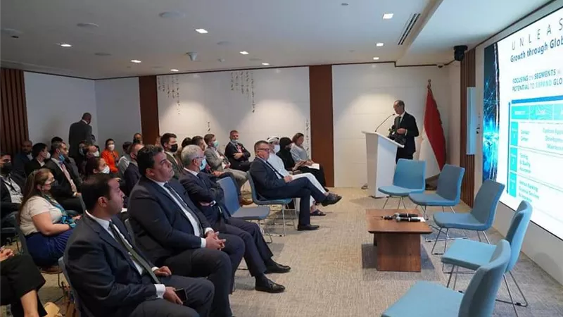 الاتصالات :توفير انترنت فائق السرعة للمنازل فى 1400 قرية على مستوى الجمهورية
