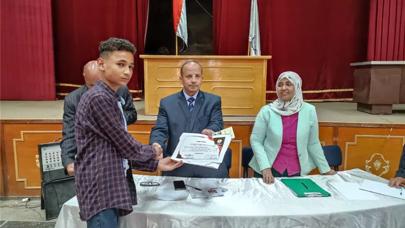 تكريم الفائزين فى مسابقة 