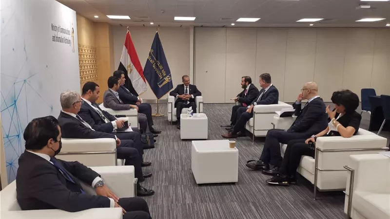 اكسبو دبى..طلعت يستعرض مكانة مصر المتقدمة بمجال التعهيد والخدمات العابرة للحدود