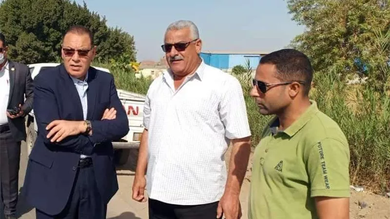 محافظ الشرفية يأمر بغلق الدورانات العشوائية بالحاحز الخرساني بطريق أبو حماد الزقازيق