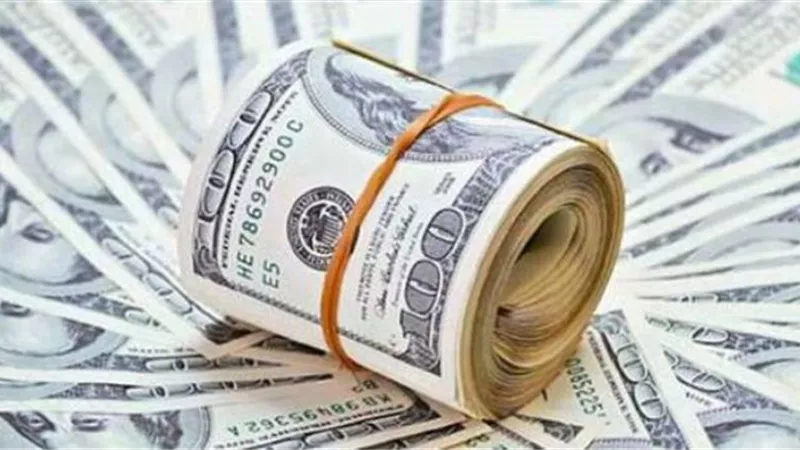 الدولار يهبط مع صعود الأسهم الآسيوية والأسترالي واليوان يقفزان