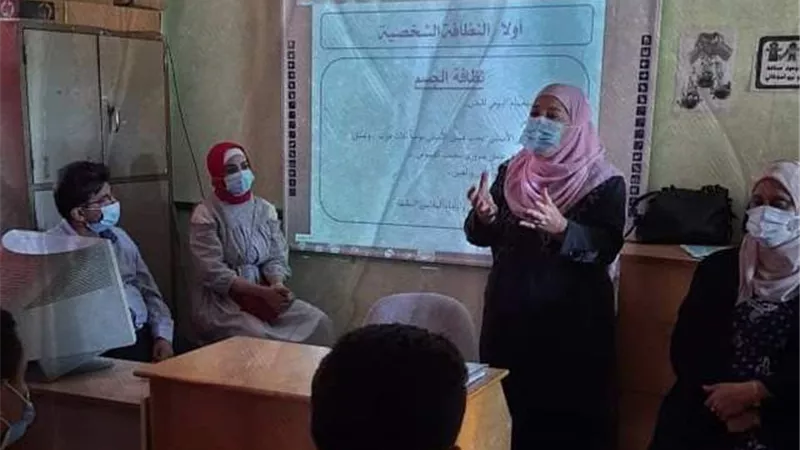 الثقافة الصحية تعقد ندوة عن فيروس كورونا بمدرسة طه حسين فى طور سيناء.. بالصور