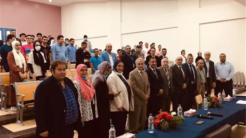 كلية الهندسة والتكنولوجيا فى جامعة بدر تبدأ العام الجامعى باليوم التعريفى.. بالفيديو