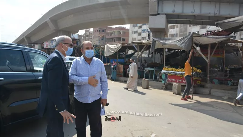 المحافظ يقود حملة لإزالة الإشغالات والمواقف العشوائية بمدينة بنها