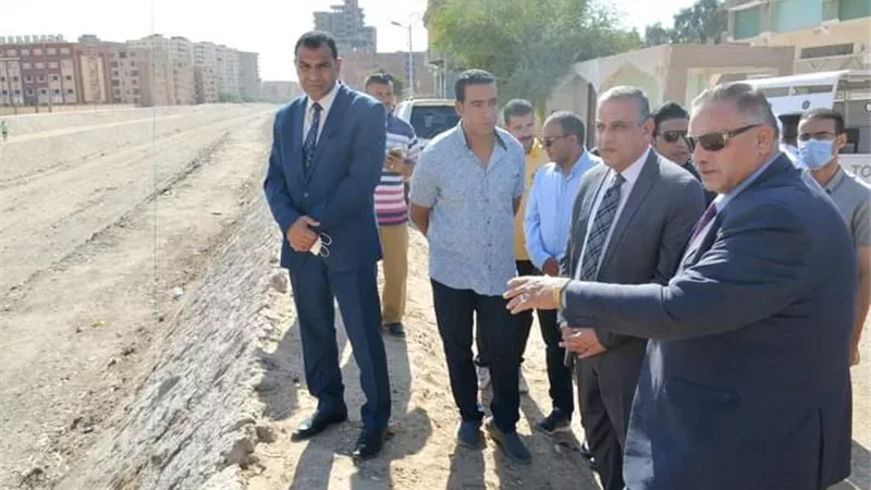 محافظ سوهاج يتفقد عددا من مخرات السيول للاطمئنان على جاهزيتها لمواجهة أية طوارئ ..صور