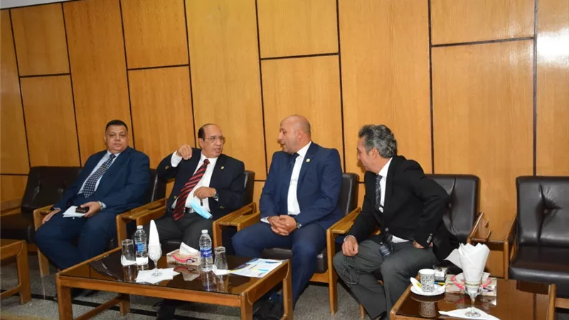 جامعة أسيوط تفتتح الكلية المصرية الألمانية للتكنولوجيا والتابعة للمجمع التعليمي التكنولوجي المتكامل