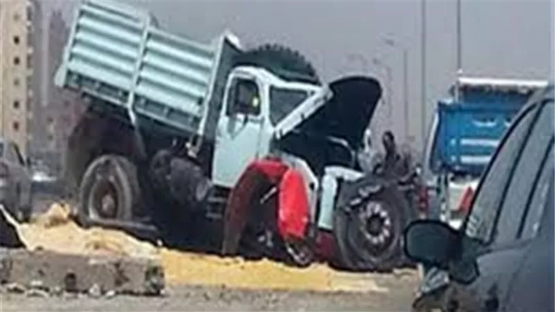 مصرع 17 شخصاً في تصادم ميكروباص و