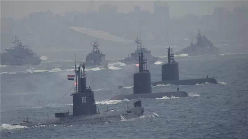 قائد القوات البحرية : إمتلاك مصر لقوة بحرية حديثة وذات كفاءة عالية عزز من الأمن البحرى