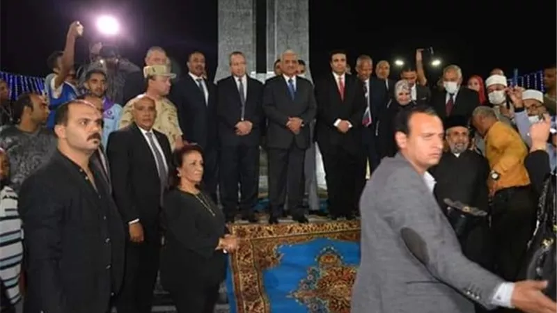 إيقاد شعلة النصر بمناسبة مرور 48 عاما علي انتصارات شعب السويس