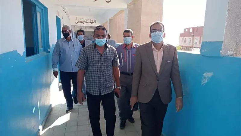 وكيل تعليم البحر الأحمر في جولات تفقدية بمدارس إدارة سفاجا التعليمية