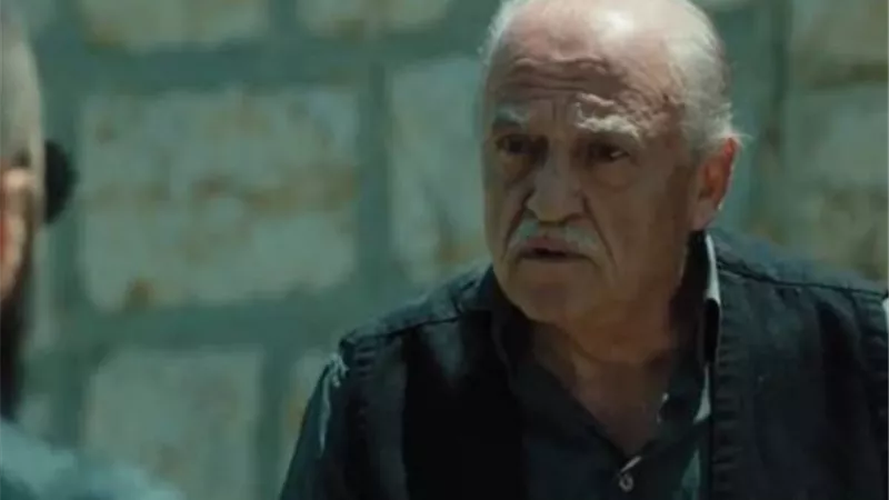 وفاة أحد ابطال 
