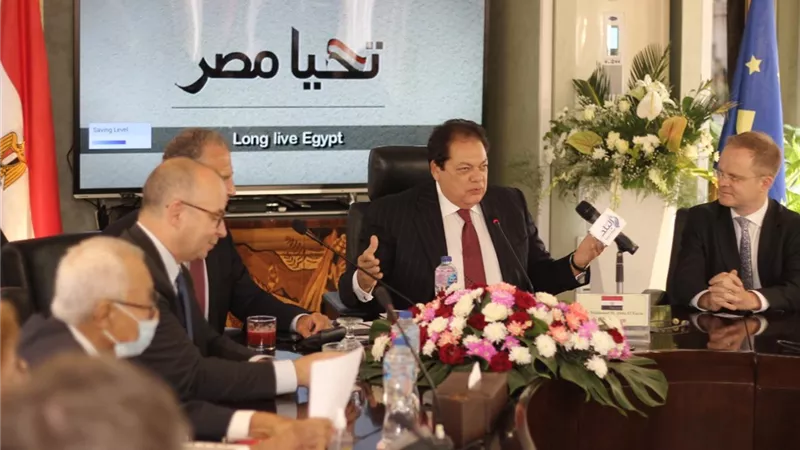 أبوالعينين يلتقي 32 سفيرًا لبحث التعاون.. ويؤكد: لدينا فرصًا عظيمة للاستثمار