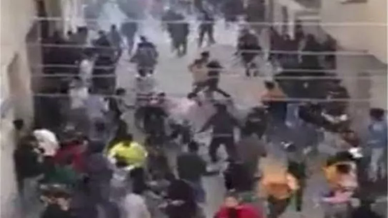 لخلافات حول ركن سيارة .. كشف ملابسات فيديو مشاجرة الإسكندرية