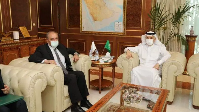 السفير المصري في الرياض يلتقي وزير البيئة والمياه والزراعة السعودي