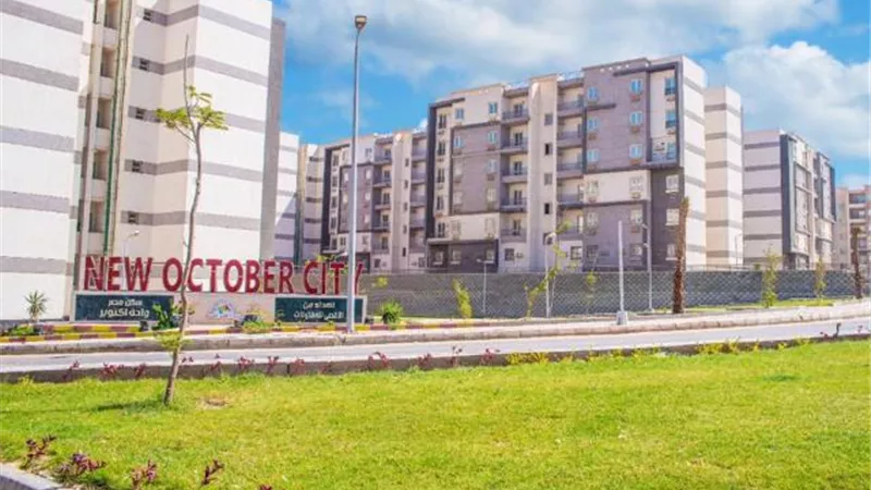 رئيس جهاز أكتوبر الجديدة يعلن بدء تسليم 3960 وحدة سكنية فى المدينة.. بالصور
