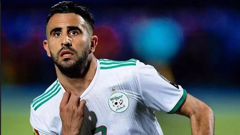 نجم مانشستر سيتى يجهز لتضحية كبيرة من أجل الجزائر
