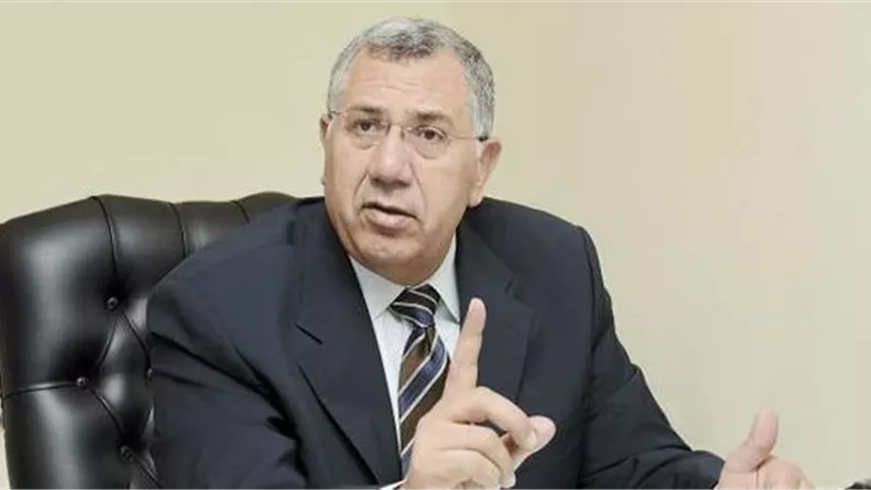 القصير ينهى تكليف بعض المسئولين في زراعة الدقهلية