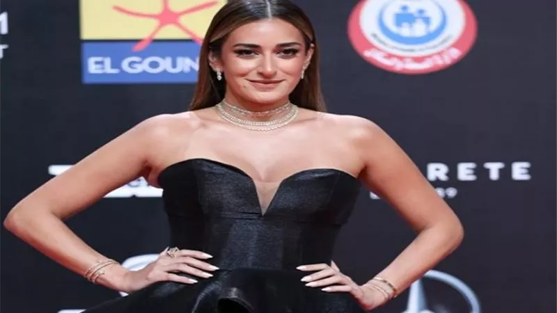 اطلالة ساحرة لـ أمينة خليل فى ختام مهرجان الجونة السينمائى .. صور