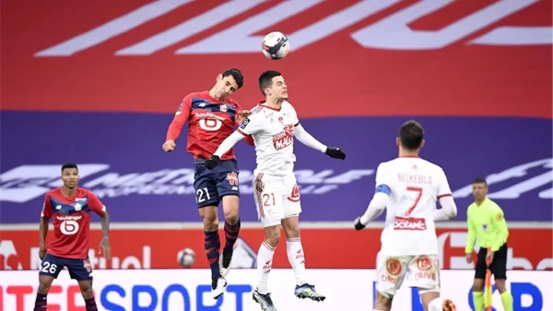 مواعيد مباريات الدورى الفرنسى اليوم السبت 32-10-2021 والقنوات الناقلة