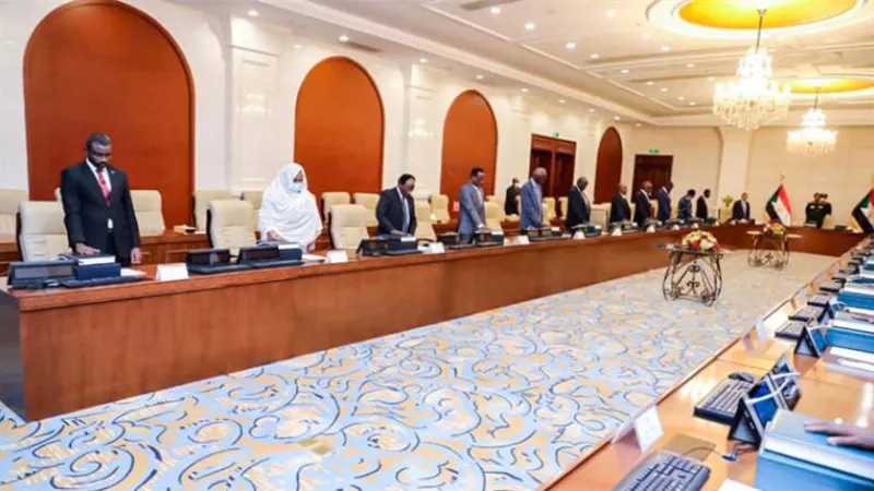 الحكومة السودانية تنفي وجود اتفاق على حل مجلسي السيادة والوزراء