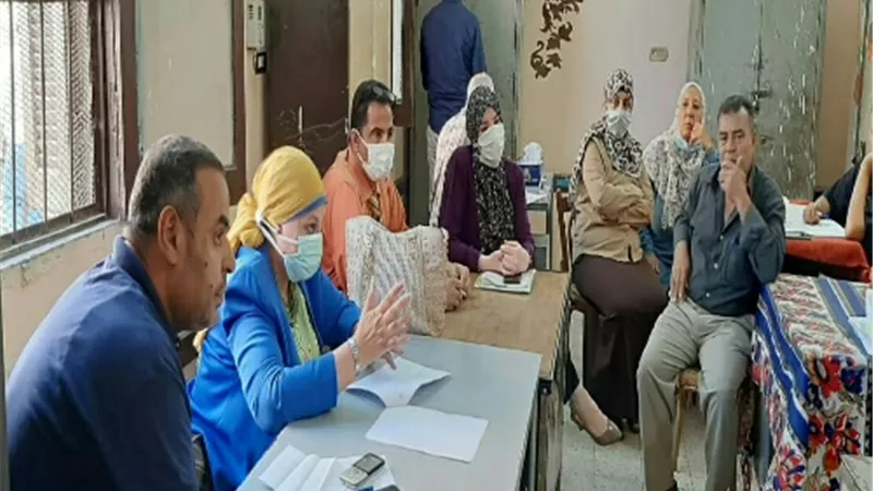 وكيلة مديرية التعليم بالقليوبية تتفقد مدارس إدارة غرب شبرا الخيمة