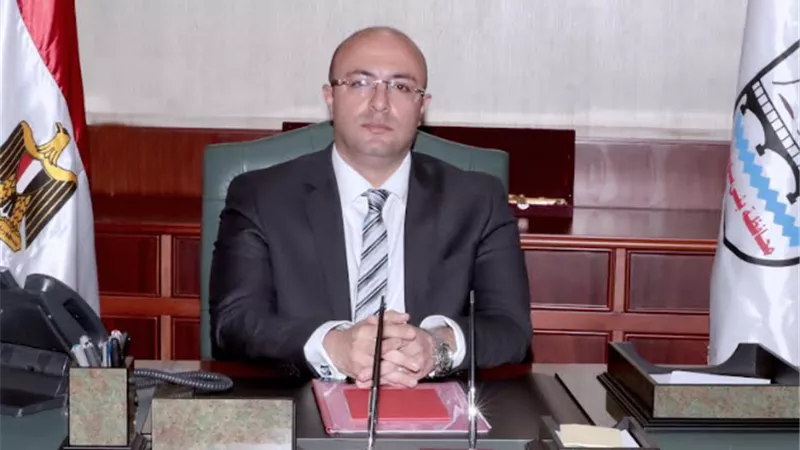 محافظ بني سويف يحيل واقعة رصف طريق إدراسيا للشئون القانونية تمهيدا لإحالتها للنيابة الإدارية