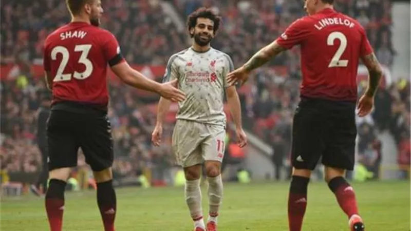 ثلاث مفاجآت فى التشكيل الرسمى لـ قمة مانشستر يونايتد وليفربول