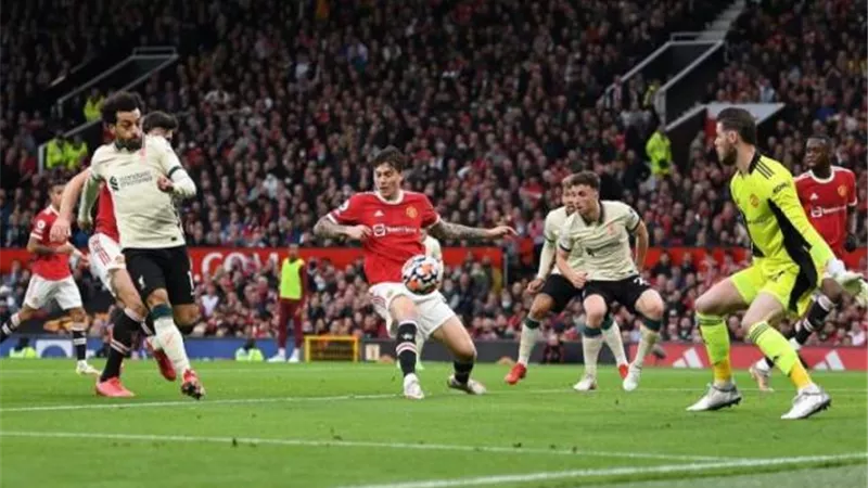 رقم قياسى جديد .. صلاح اول لاعب فى تاريخ البريميرليج يسجل ثلاثية فى مان يونايتد على ارضه
