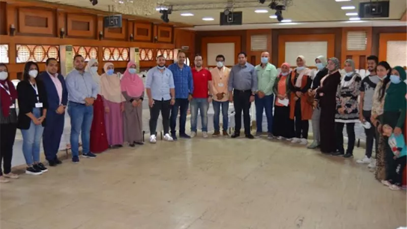 نائب محافظ بني سويف يتفقد البرنامج التدريبي 
