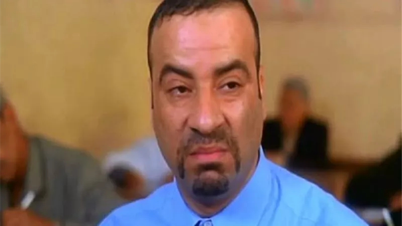 اللمبى يروج لمسرحيته فى موسم الرياض