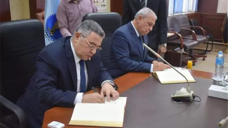 محافظ البحر الأحمر يوقع بروتوكول تعاون مع هيئة تنمية الصعيد